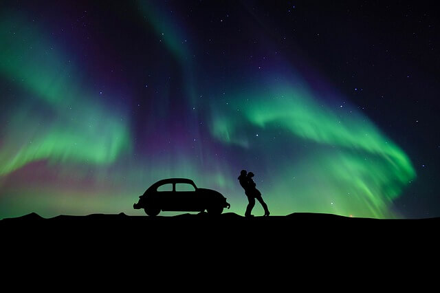 northern lights couple.